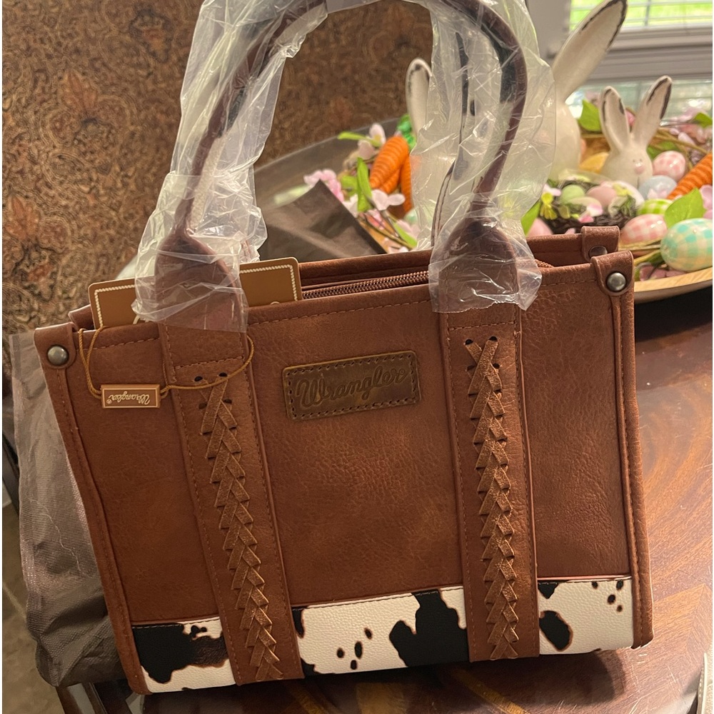 Wrangler crossbody
